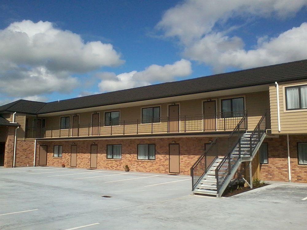 Arena Court Motel Hamilton Exterior photo