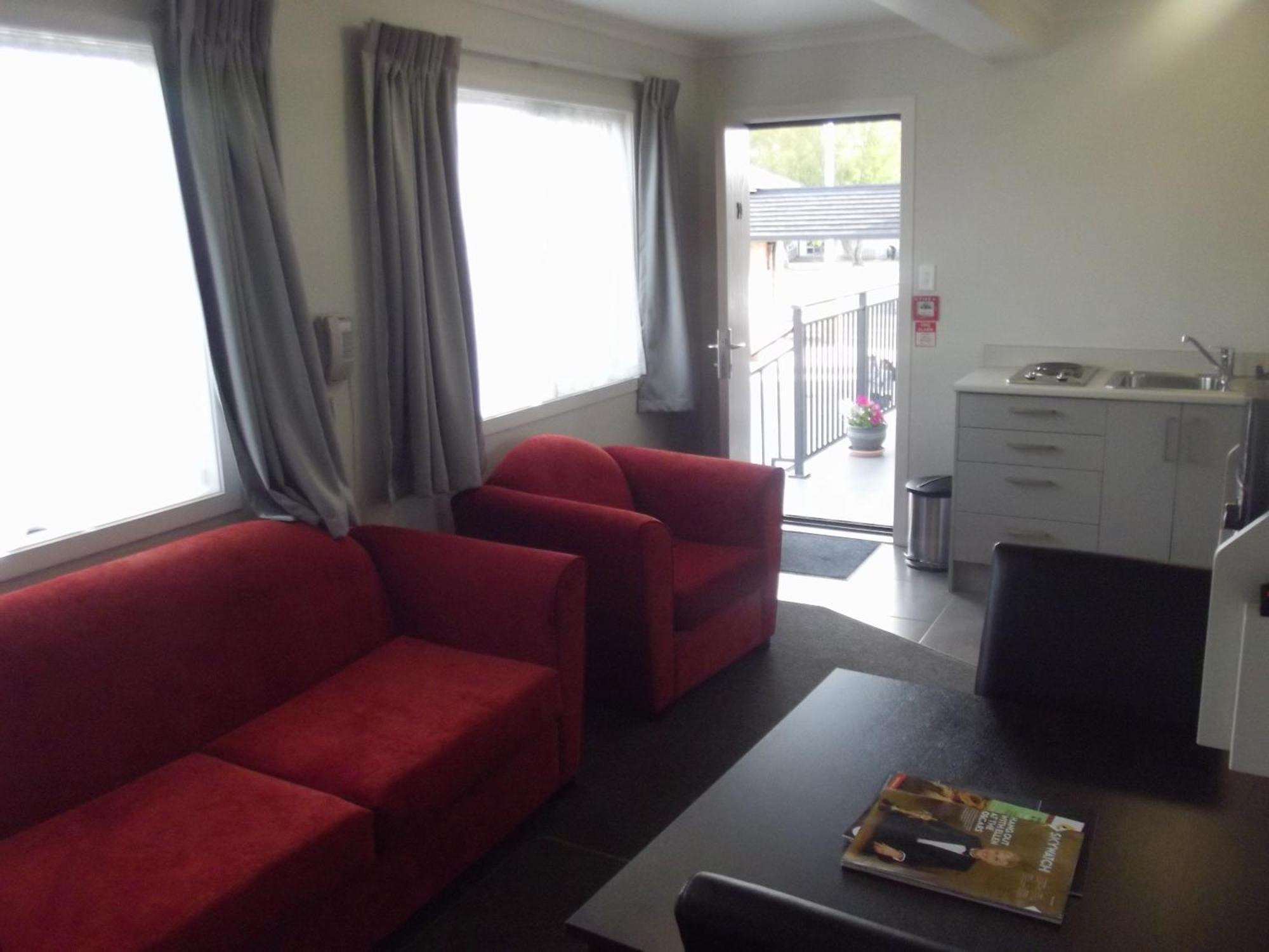 Arena Court Motel Hamilton Room photo