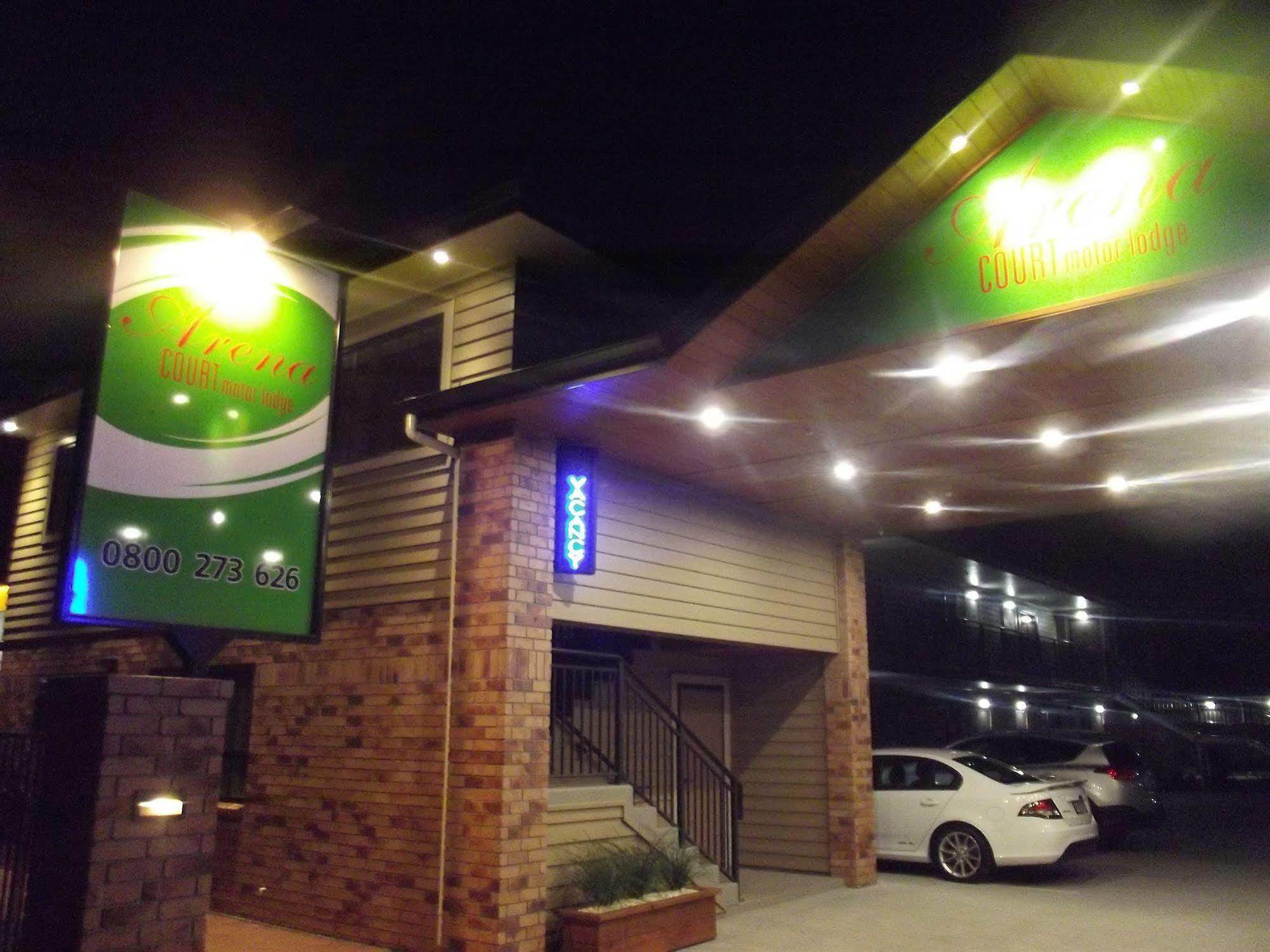 Arena Court Motel Hamilton Exterior photo